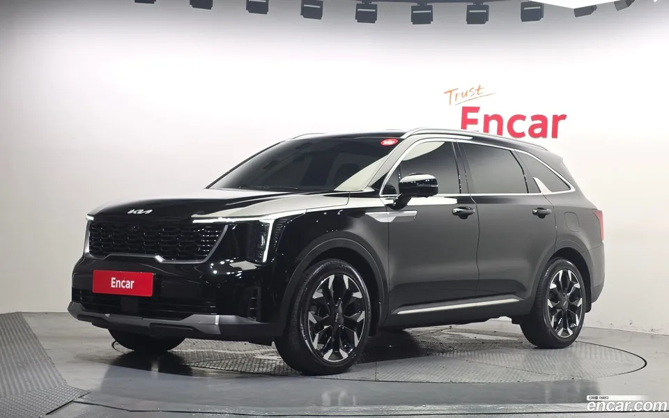 Kia Sorento 2.5T 2WD 2023 — фото 1, купить с доставкой в Москву