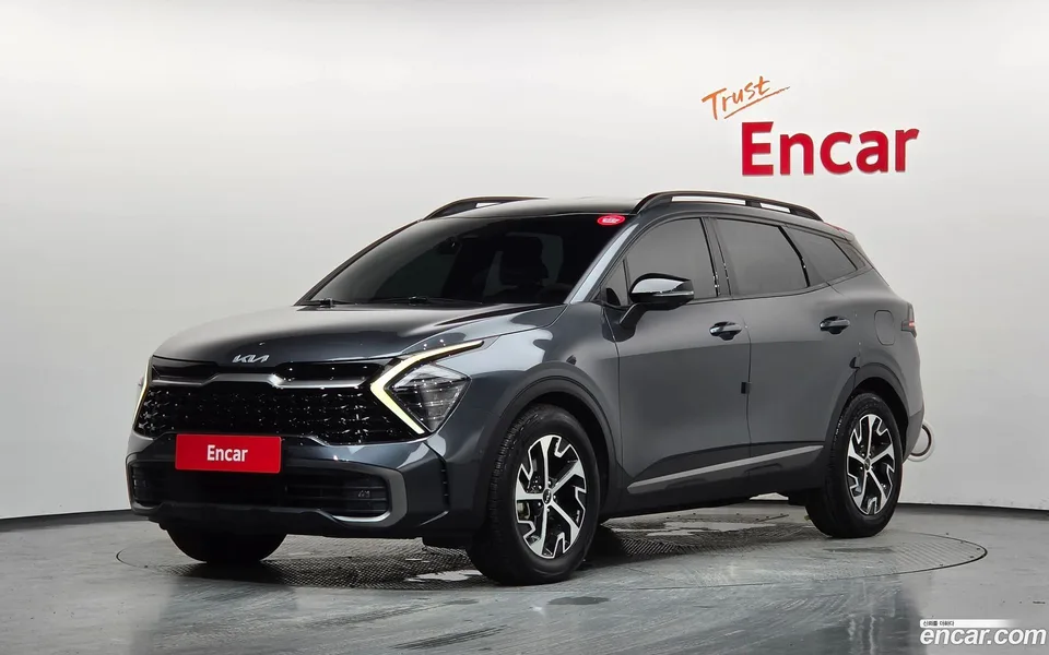 Kia Sportage Hybrid 2WD 2022 — photo 1, buy with delivery to Moscow