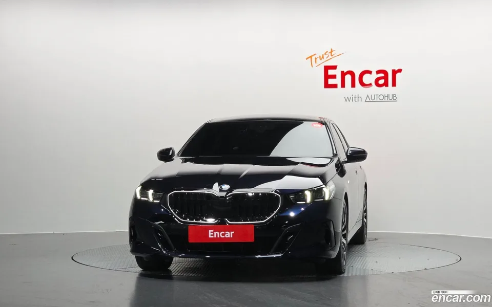 BMW 5 Series 530i xDrive M 2025 — thumbnail 3