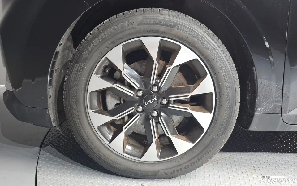 Kia Carnival 7 2022 — thumbnail 5