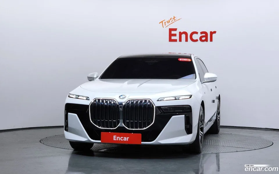 BMW 7 Series 740i xDrive M 2025 — thumbnail 3