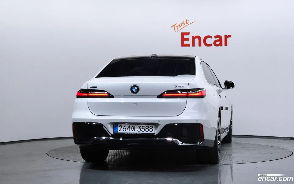 BMW 7 Series 740i xDrive M 2025 — thumbnail 4