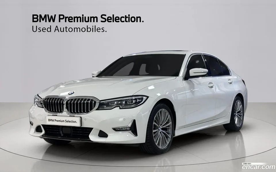 BMW 3 Series 320i 2022 — photo 1, buy with delivery to Moscow