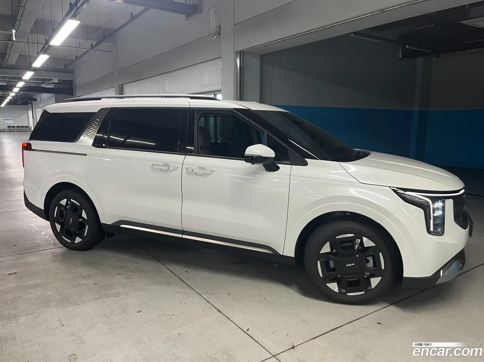 Kia Carnival HEV 9 2025 — thumbnail 3