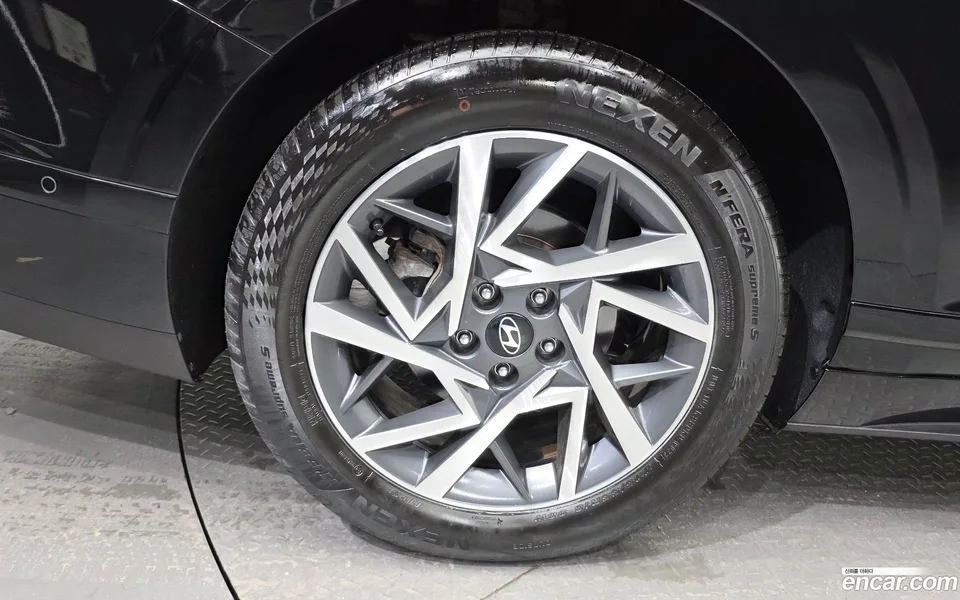 Hyundai Grandeur 2.5 2WD 2023 — thumbnail 5