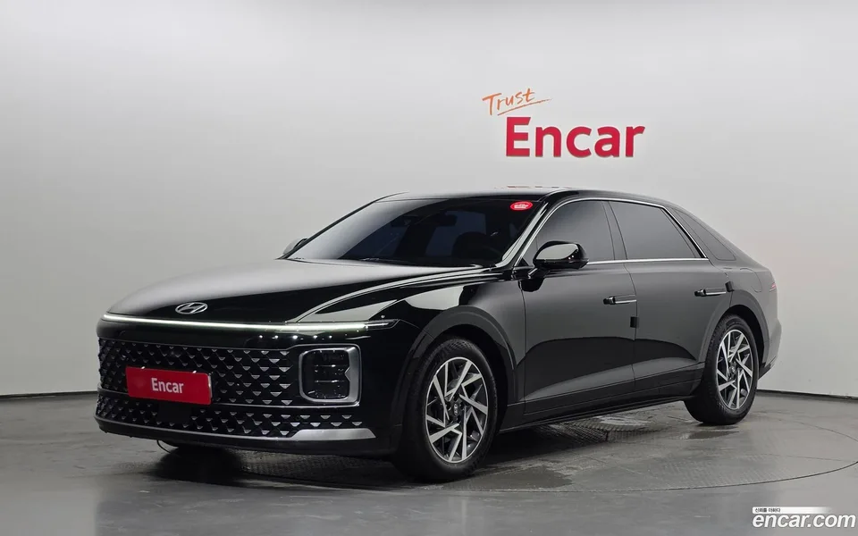 Hyundai Grandeur 2.5 2WD 2023 — photo 1, buy with delivery to Moscow