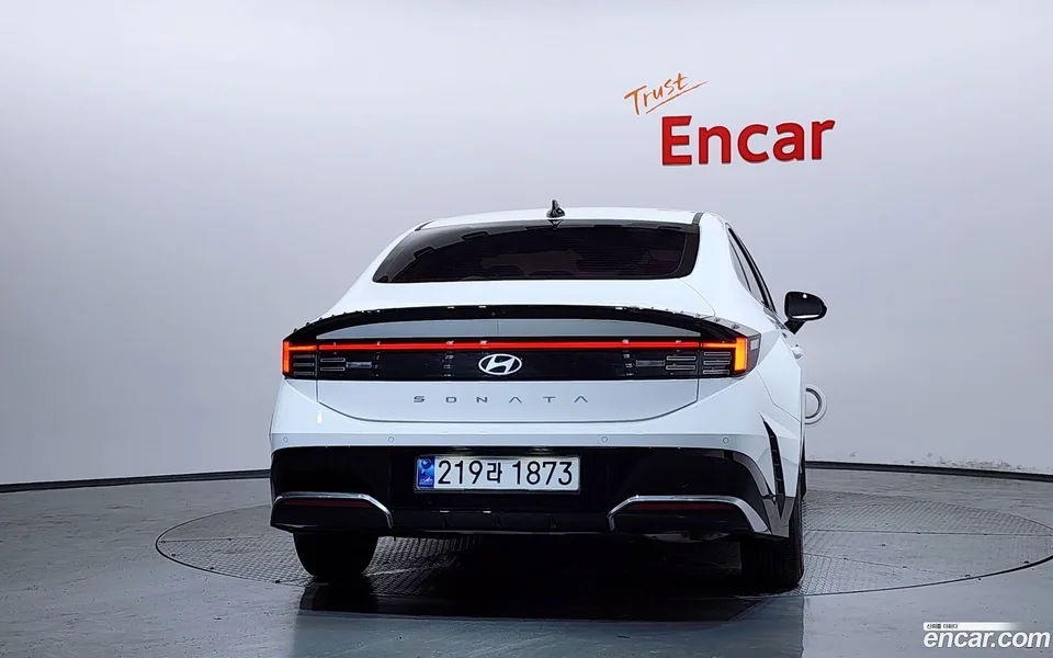 Hyundai Sonata The Edge 2.0 LPG() 2023 — thumbnail 4