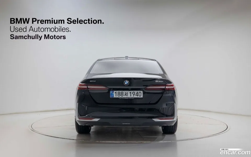 BMW 5 Series 530i xDrive 2025 — миниатюра 3