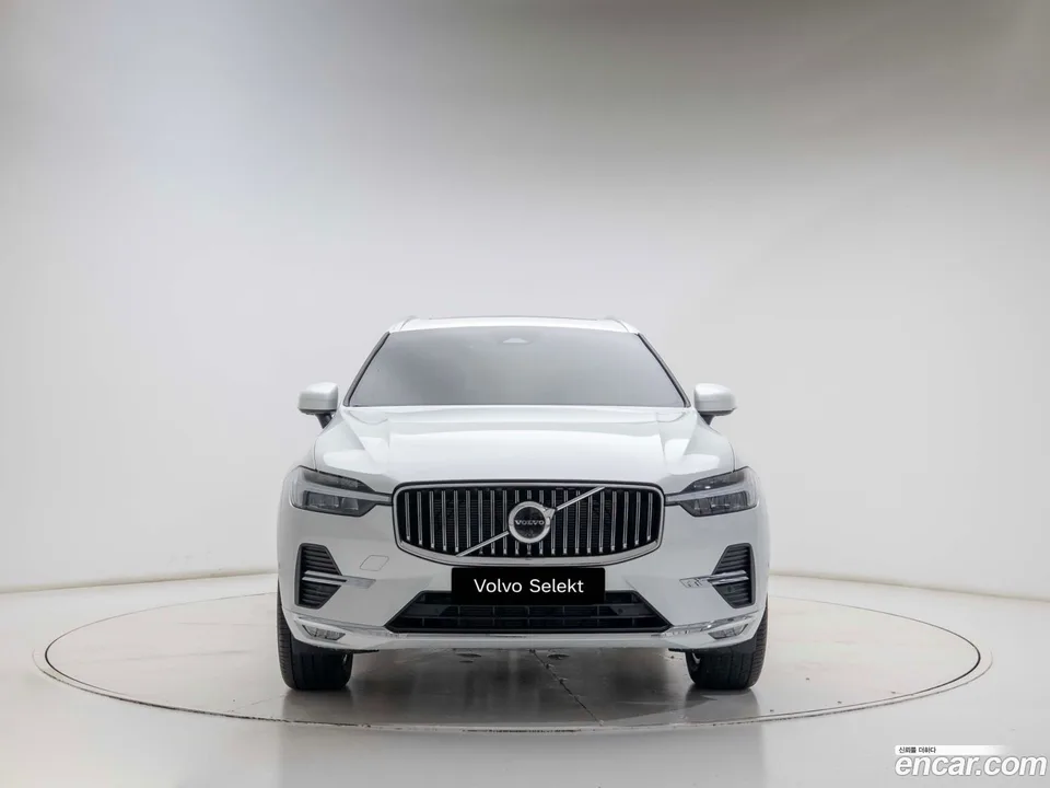 Volvo XC60 B5 2025 — thumbnail 3