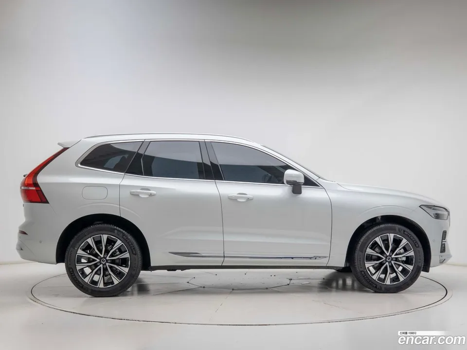 Volvo XC60 B5 2025 — thumbnail 5