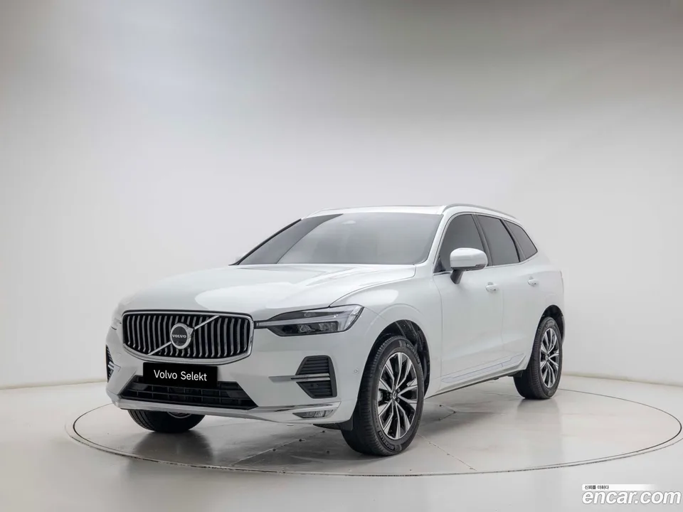 Volvo XC60 B5 2025 — photo 1, buy with delivery to Moscow
