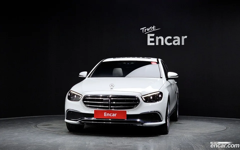 Mercedes-Benz E-Class E250 2022 — thumbnail 3