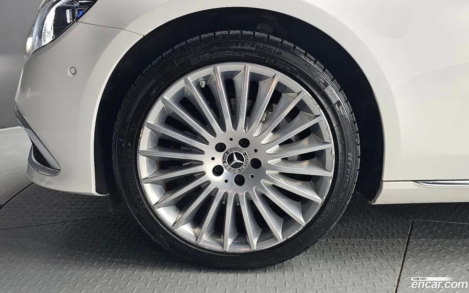 Mercedes-Benz E-Class E250 2022 — thumbnail 5