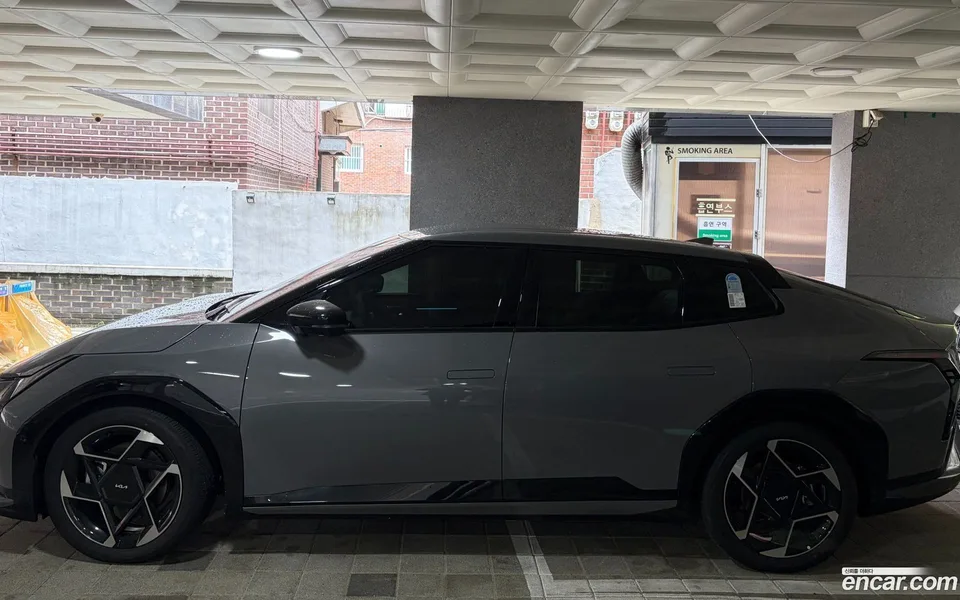Kia EV4 2WD 2026 — thumbnail 3