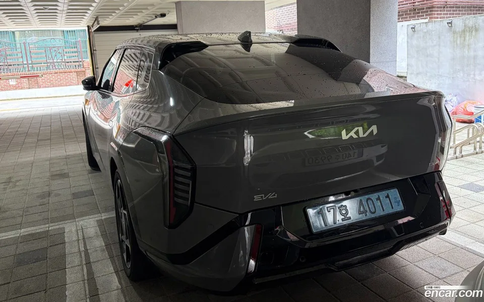 Kia EV4 2WD 2026 — thumbnail 4