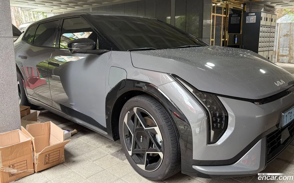 Kia EV4 2WD 2026 — thumbnail 5