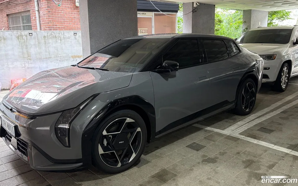Kia EV4 2WD 2026 — photo 1, buy with delivery to Moscow