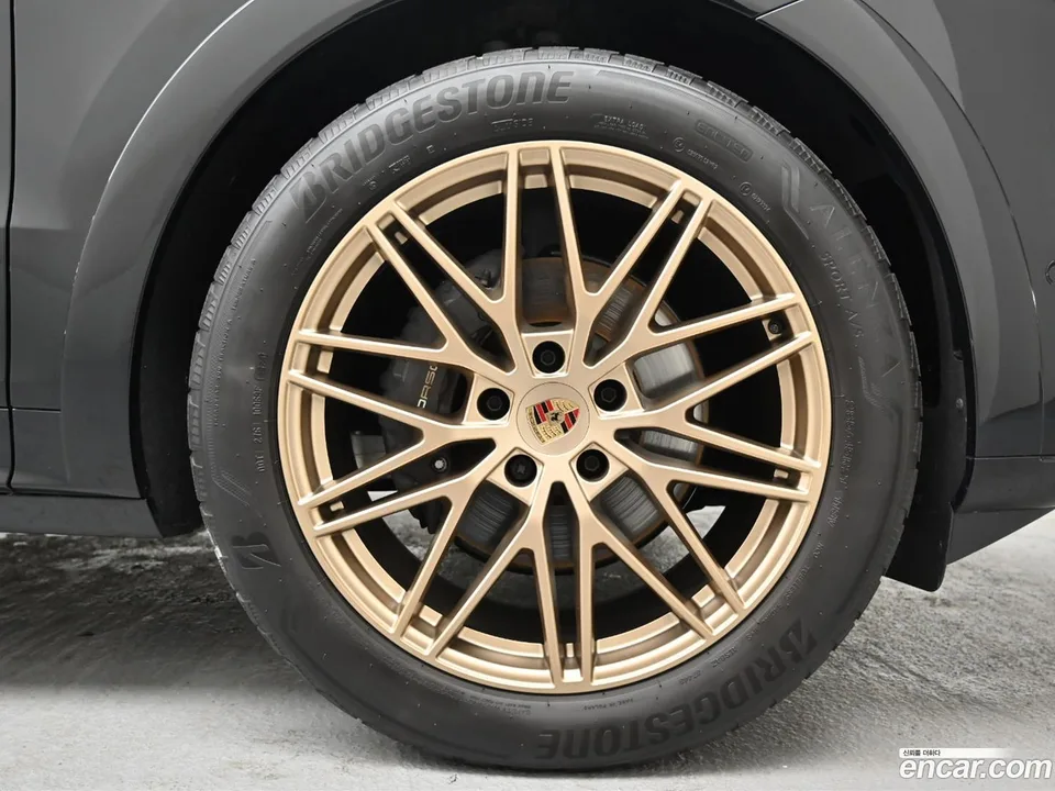 Porsche Cayenne 3.0 2025 — thumbnail 5