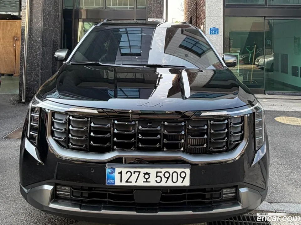 Kia Carnival HEV 9 X Line 2026 — photo 1, buy with delivery to Moscow