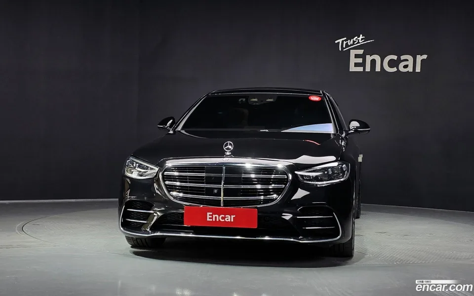 Mercedes-Benz S-Class S500L 4MATIC 2025 — thumbnail 3
