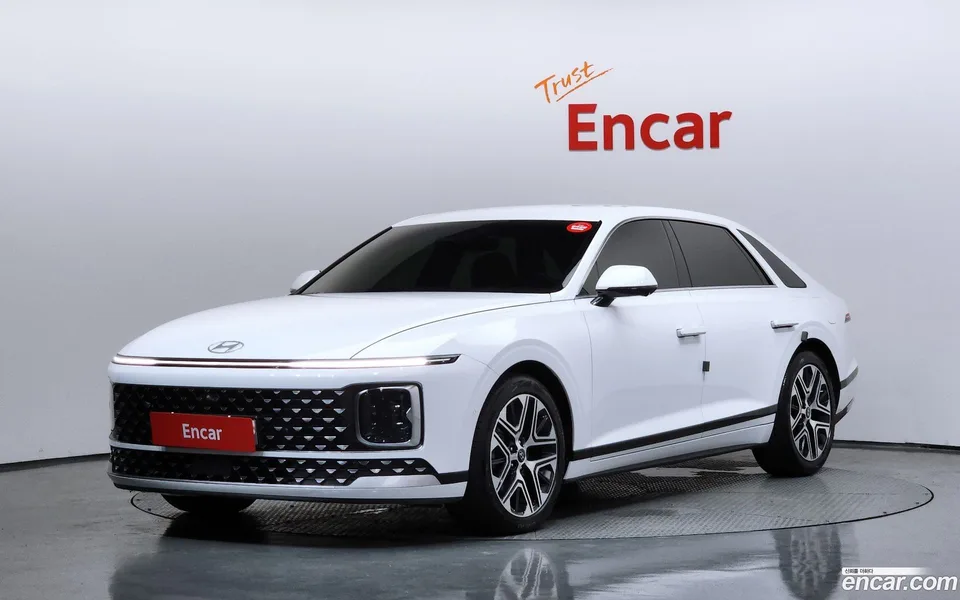 Hyundai Grandeur 2.5 2WD 2023 — photo 1, buy with delivery to Moscow