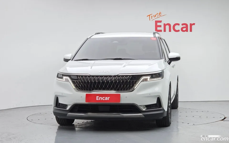 Kia Carnival 9 2023 — thumbnail 3