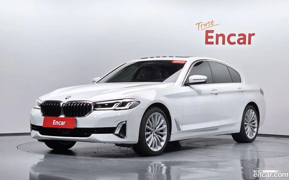 BMW 5 Series 530i 2023 — photo 1, buy with delivery to Moscow