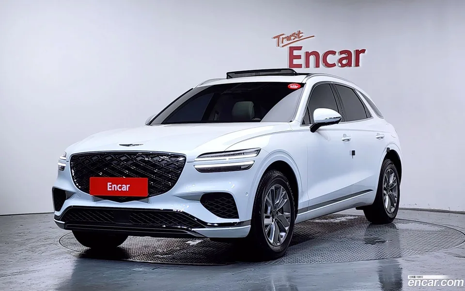 Genesis GV70 2.5T 2WD 2026 — photo 1, buy with delivery to Moscow