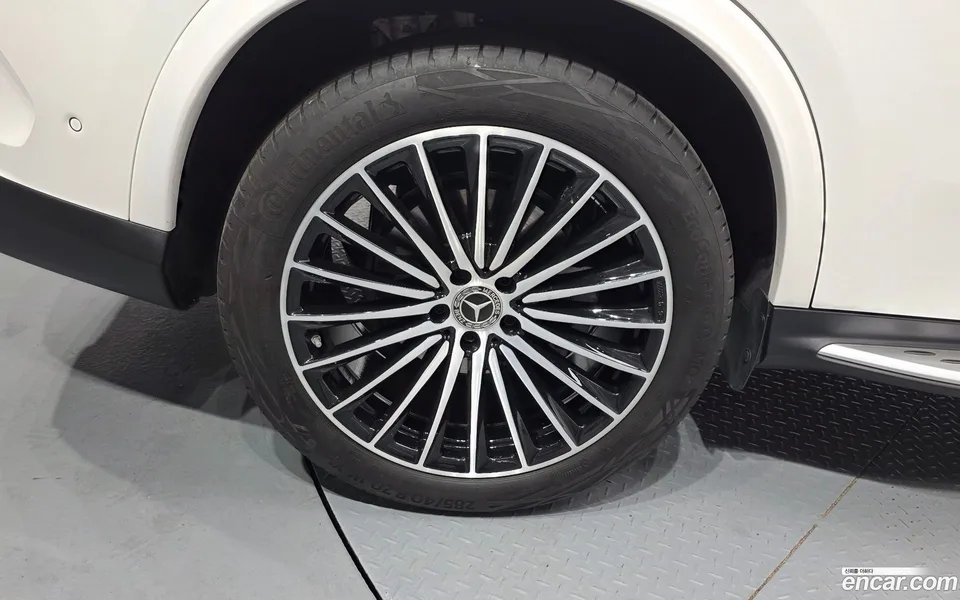 Mercedes-Benz GLC-Class GLC300 4MATIC 2024 — thumbnail 5