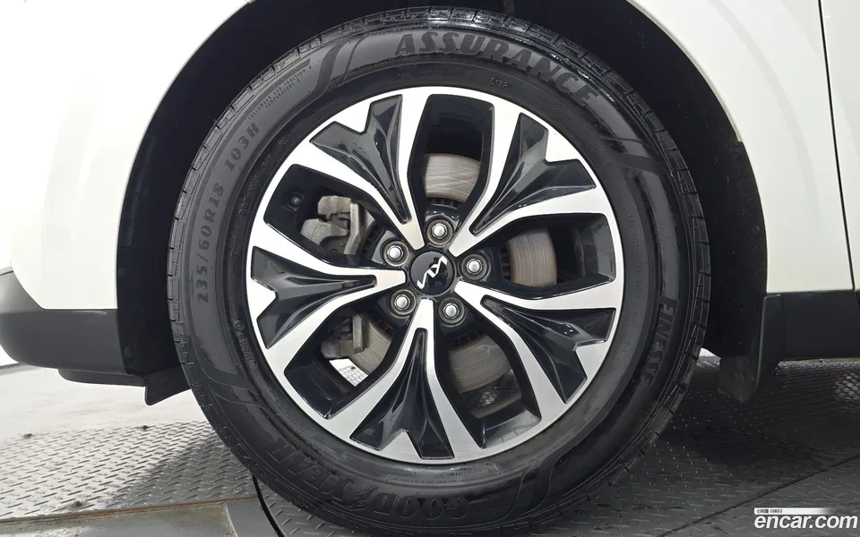 Kia Carnival 11 2022 — thumbnail 2