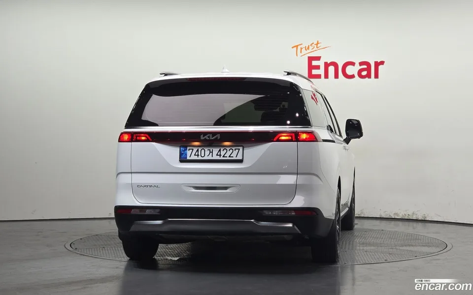 Kia Carnival 11 2022 — thumbnail 4