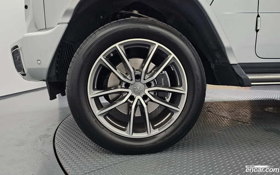 Mercedes-Benz G-Class G450d 2024 — thumbnail 2