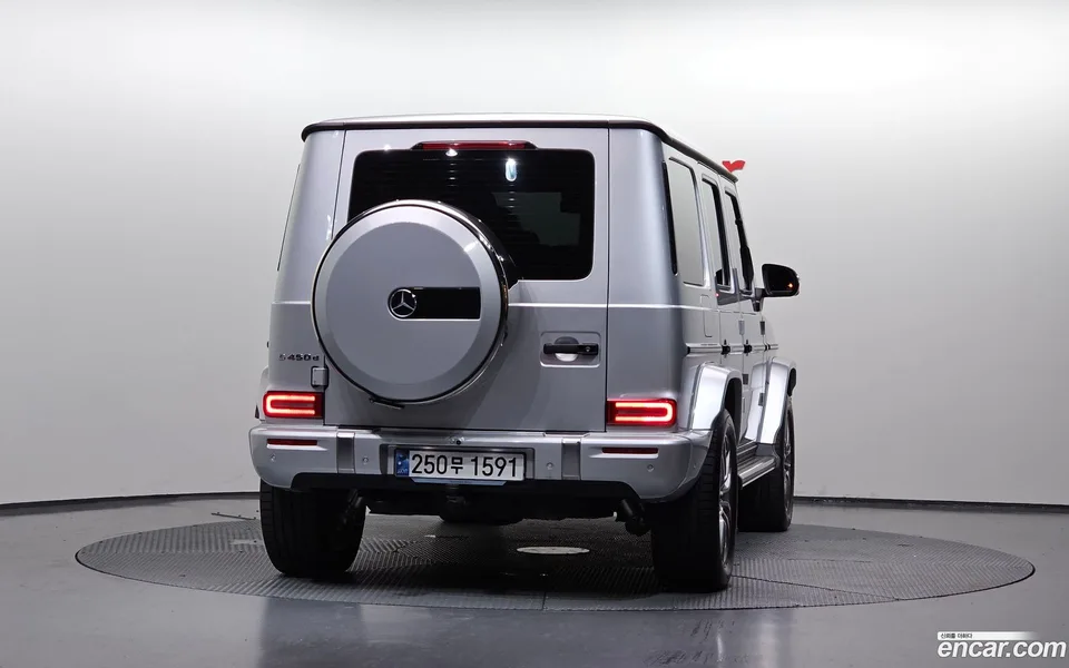 Mercedes-Benz G-Class G450d 2024 — thumbnail 4