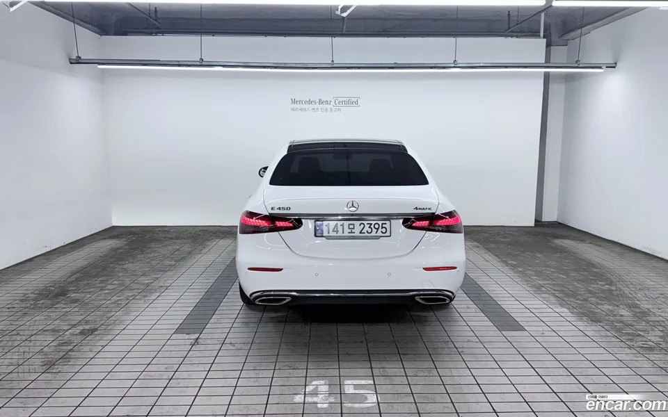 Mercedes-Benz E-Class E450 4MATIC 2023 — thumbnail 4