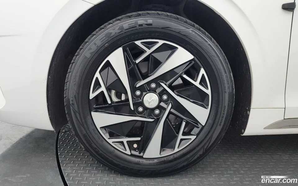 Hyundai Grandeur IG Hybrid 2022 — thumbnail 2
