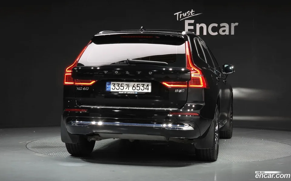 Volvo XC60 B5 2022 — thumbnail 4