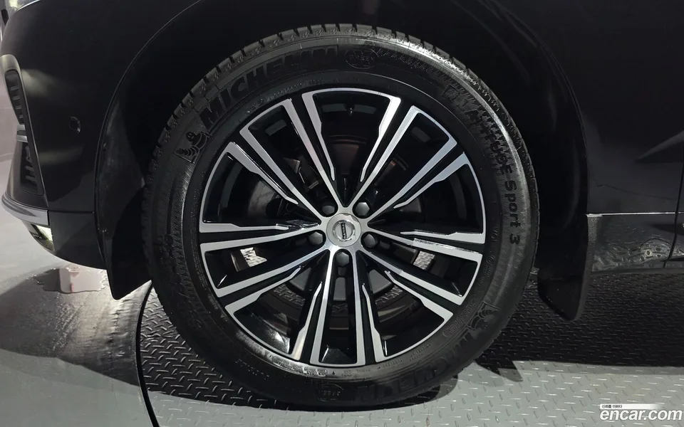 Volvo XC60 B5 2022 — thumbnail 5