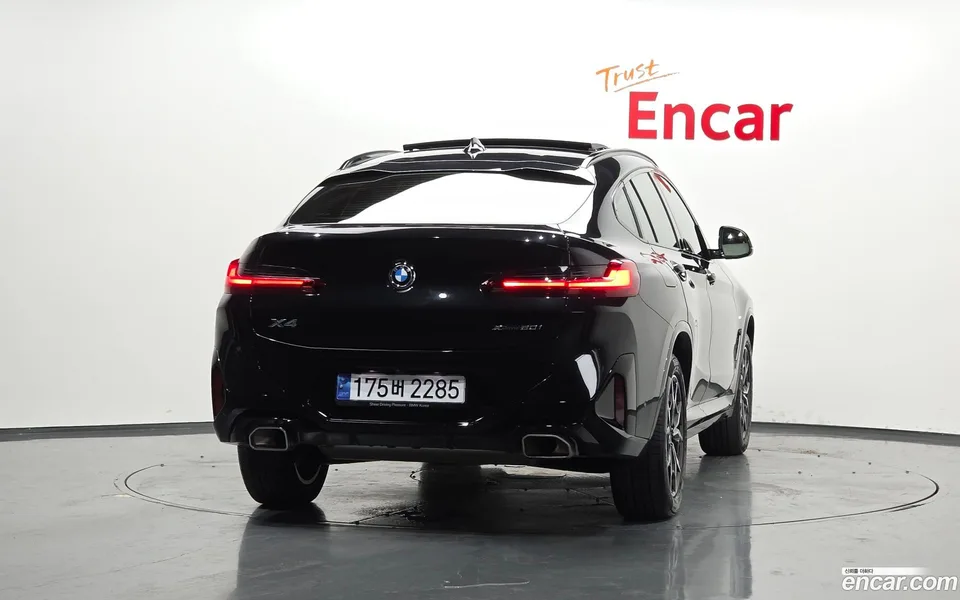 BMW X4 xDrive20i M 2022 — thumbnail 4