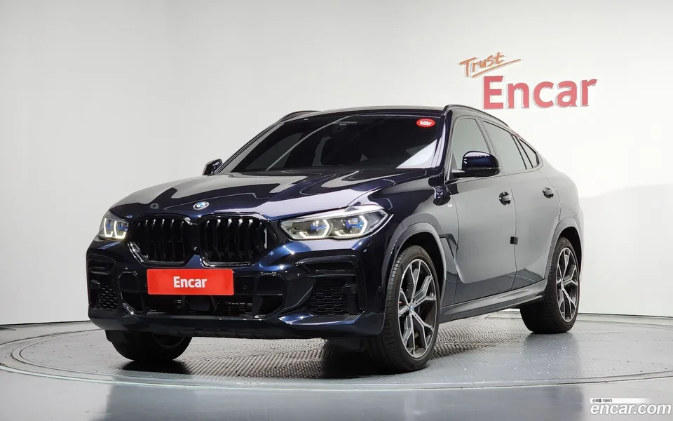 BMW X6 xDrive40i M 2023 — photo 1, buy with delivery to Moscow