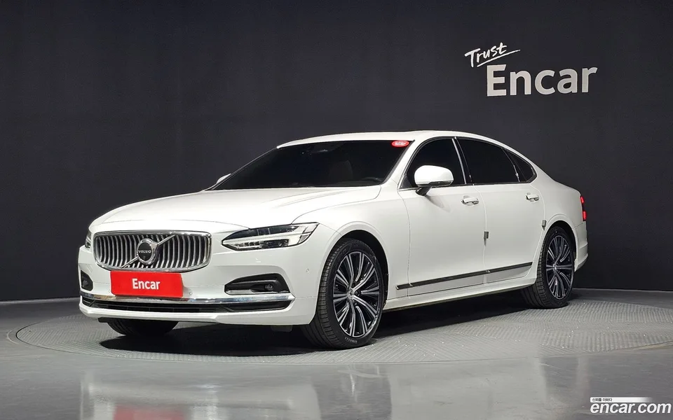 Volvo S90 B5 2022 — фото 1, купить с доставкой в Москву