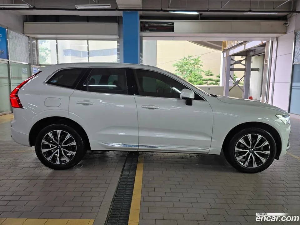 Volvo XC60 B5 2023 — миниатюра 2