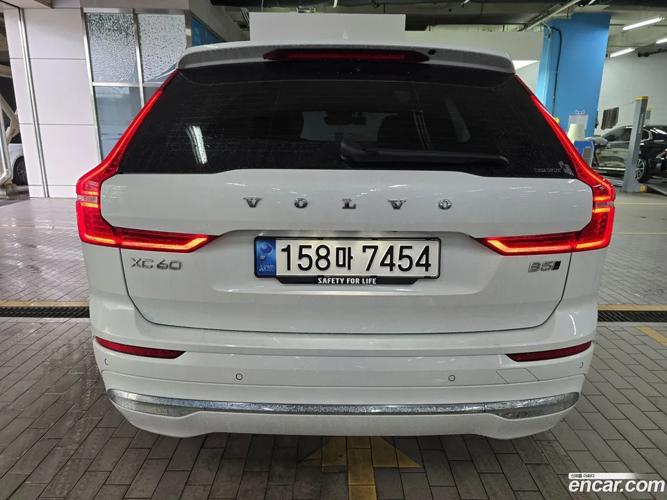 Volvo XC60 B5 2023 — миниатюра 3