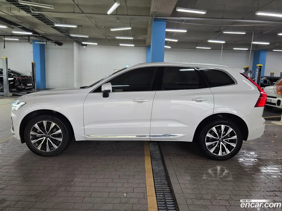 Volvo XC60 B5 2023 — миниатюра 4
