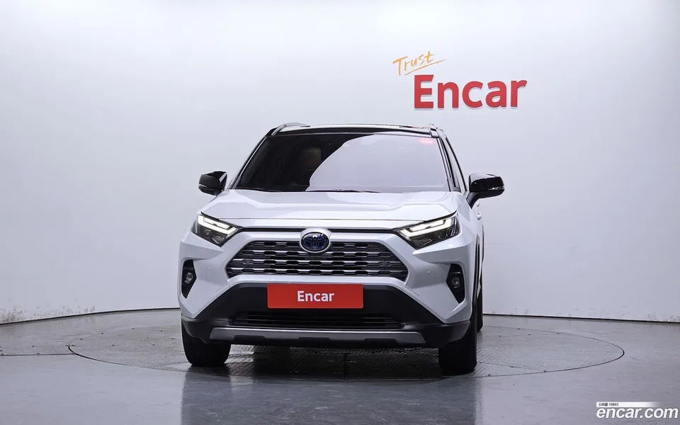 Toyota RAV4 2.5 4WD LTD 2023 — thumbnail 3