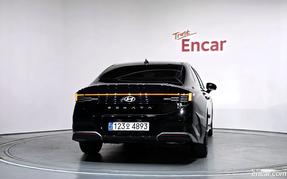 Hyundai Sonata The Edge Hybrid 2023 — thumbnail 4