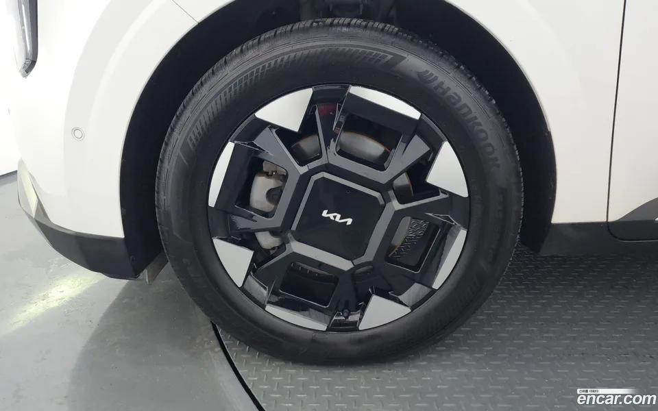 Kia Carnival HEV 9 2024 — thumbnail 2