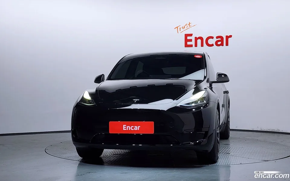 Tesla Model Y RWD 2023 — thumbnail 3