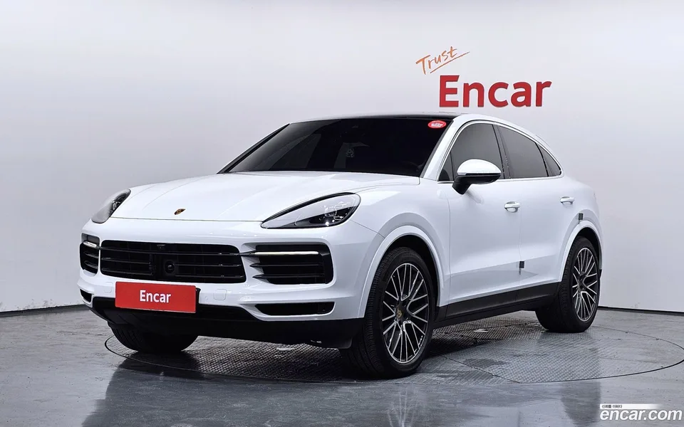 Porsche Cayenne 3.0 2023 — photo 1, buy with delivery to Moscow