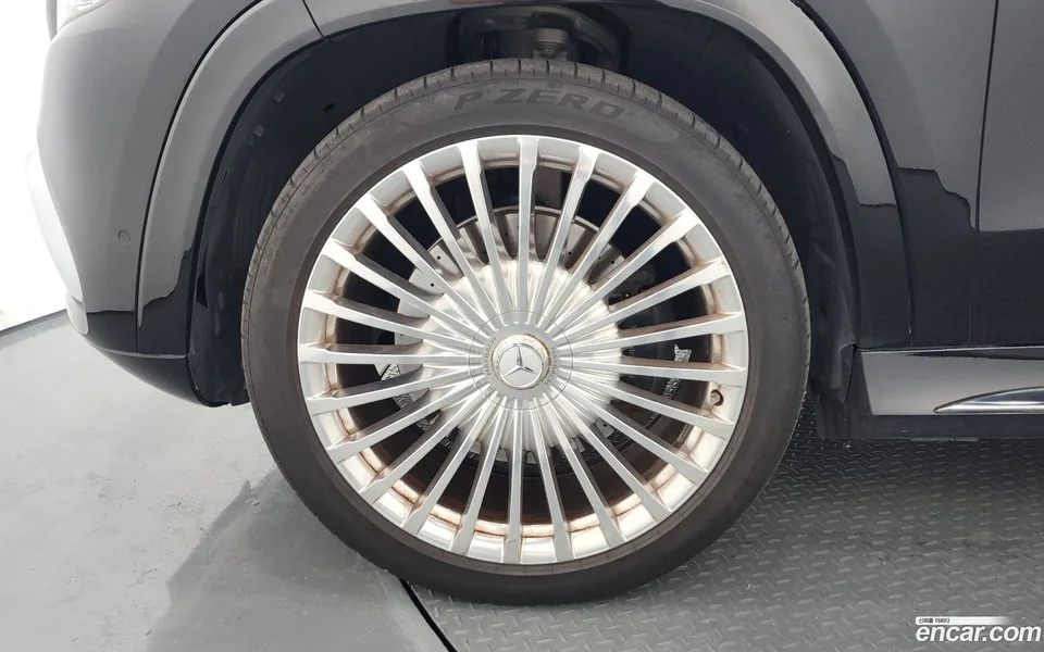 Mercedes-Benz GLS-Class GLS600 4MATIC 2023 — thumbnail 5