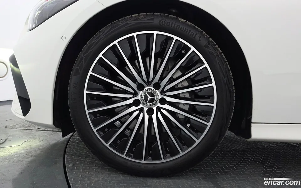 Mercedes-Benz CLE-Class CLE200 2025 — thumbnail 5